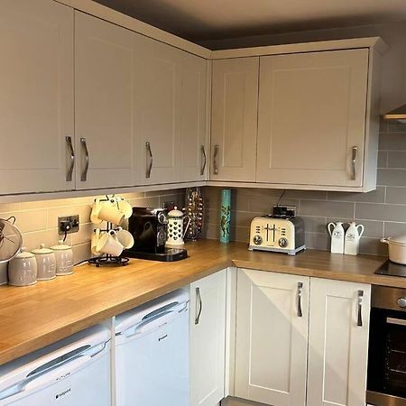 Cosy 2 Bed, Home From Home Haddenham  Buitenkant foto