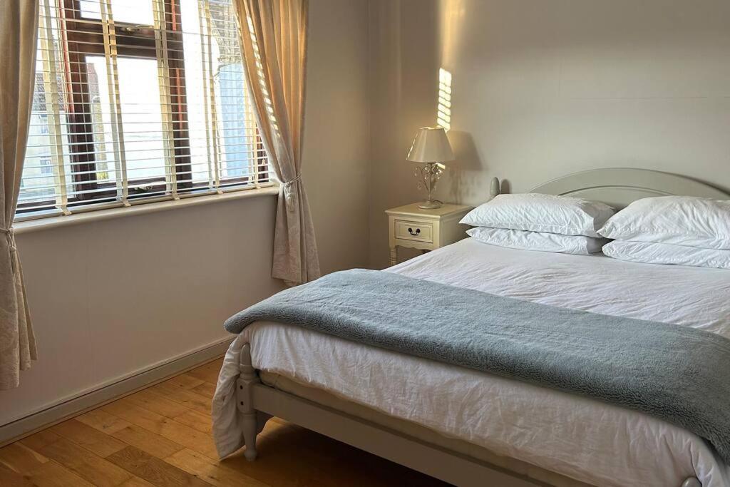 Cosy 2 Bed, Home From Home Haddenham  Buitenkant foto